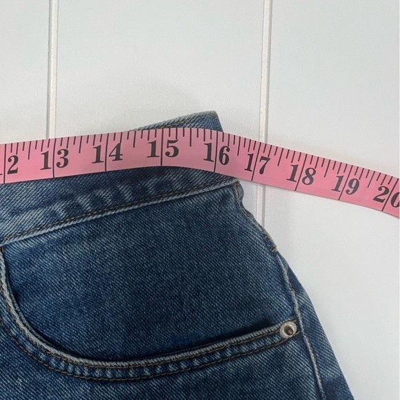 Vintage Halston High Rise Mom Cutoff Denim Shorts size 12 - Picture 6 of 8